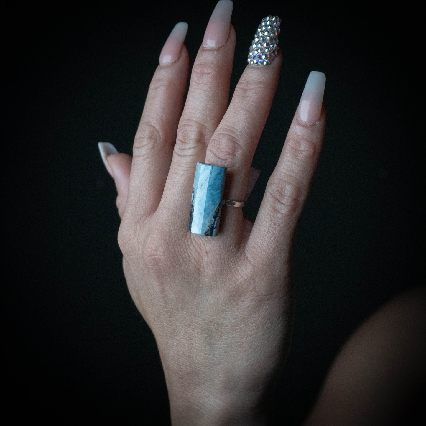 Piedra azul anillo